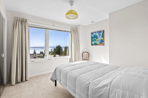2316 Nelson Avenue, West Vancouver, BC - Indoor Photo Showing Bedroom