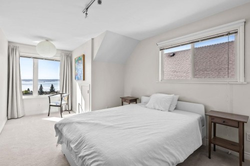 2316 Nelson Avenue, West Vancouver, BC - Indoor Photo Showing Bedroom