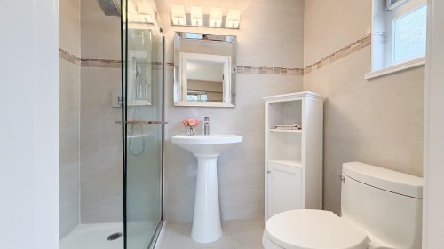 6462 Nanaimo Street, Vancouver, BC - Indoor Photo Showing Bathroom