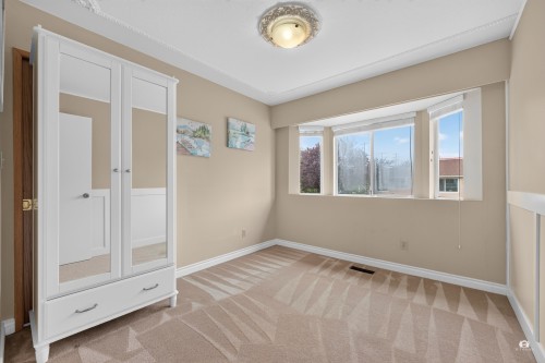 196 58Th Avenue E, Vancouver, BC - Indoor Photo Showing Other Room