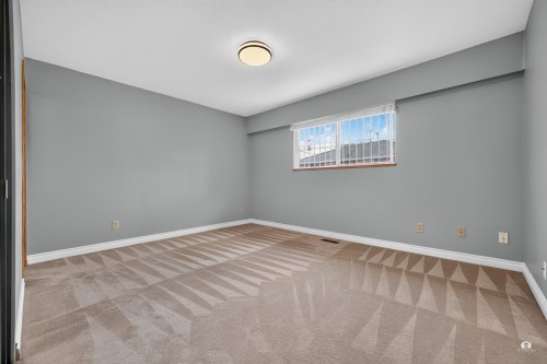 196 58Th Avenue E, Vancouver, BC - Indoor Photo Showing Other Room