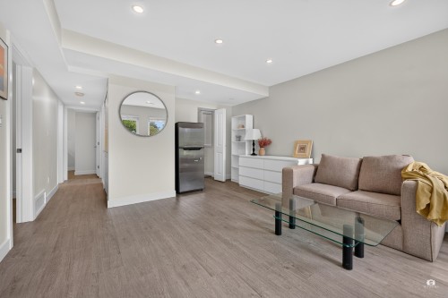 196 58Th Avenue E, Vancouver, BC - Indoor