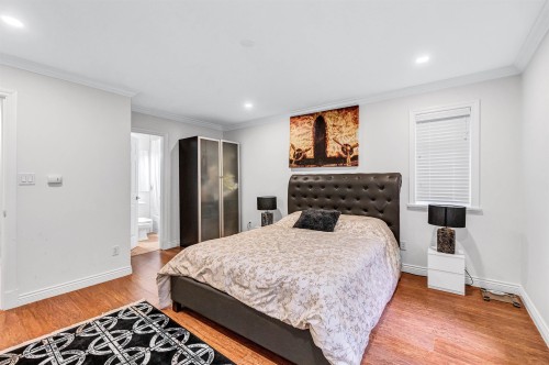 1219 Arborlynn Drive, North Vancouver, BC - Indoor Photo Showing Bedroom