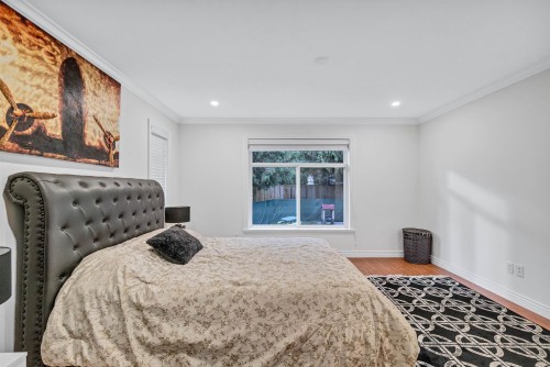 1219 Arborlynn Drive, North Vancouver, BC - Indoor Photo Showing Bedroom