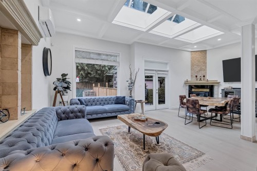 1219 Arborlynn Drive, North Vancouver, BC - Indoor Photo Showing Living Room With Fireplace