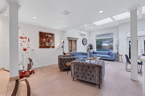1219 Arborlynn Drive, North Vancouver, BC - Indoor