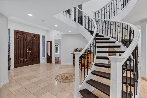 1219 Arborlynn Drive, North Vancouver, BC - Indoor Photo Showing Other Room