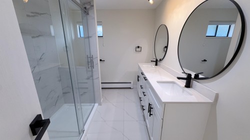 8711 Cullen Crescent, Richmond, BC - Indoor Photo Showing Bathroom