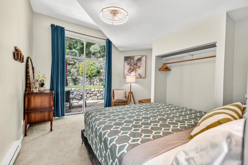 1849 North Road, Gibsons, BC - Indoor Photo Showing Bedroom