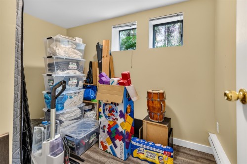 1849 North Road, Gibsons, BC - Indoor