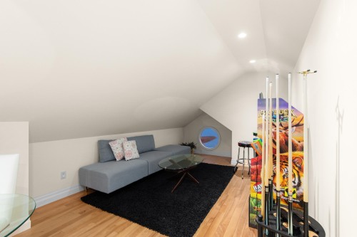 648 Alderside Road, Port Moody, BC - Indoor Photo Showing Other Room