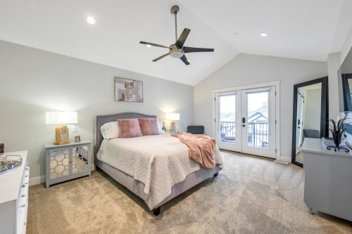 24640 101 Avenue, Maple Ridge, BC - Indoor Photo Showing Bedroom