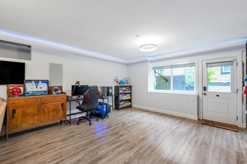 24640 101 Avenue, Maple Ridge, BC - Indoor