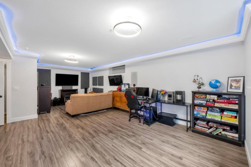 24640 101 Avenue, Maple Ridge, BC - Indoor