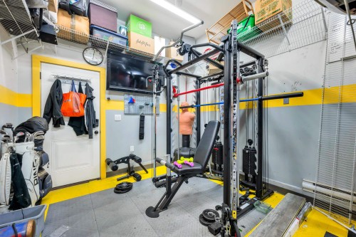 24640 101 Avenue, Maple Ridge, BC - Indoor Photo Showing Gym Room