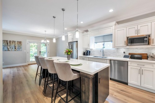 24640 101 Avenue, Maple Ridge, BC - Indoor