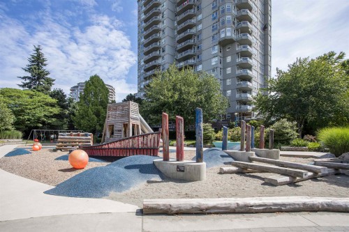 309-2 Renaissance Square, New Westminster, BC - Outdoor