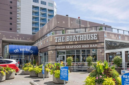 309-2 Renaissance Square, New Westminster, BC - Outdoor