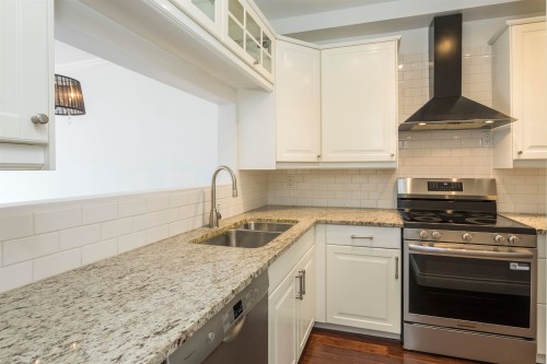309-2 Renaissance Square, New Westminster, BC - Indoor Photo Showing Kitchen With Double Sink