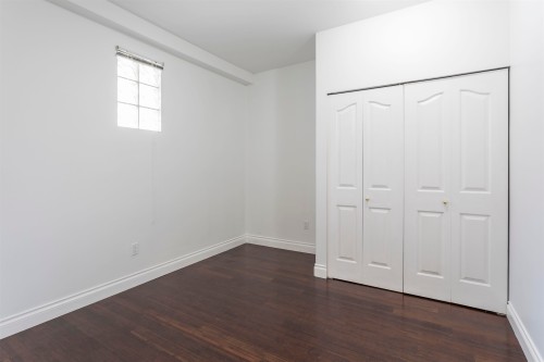 309-2 Renaissance Square, New Westminster, BC - Indoor Photo Showing Other Room