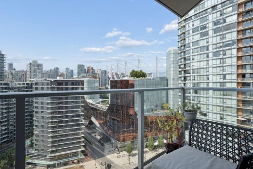 2201-918 Cooperage Way, Vancouver, BC - Outdoor