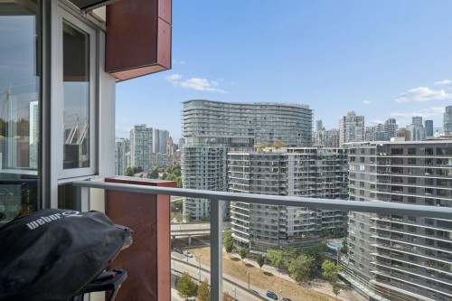 2201-918 Cooperage Way, Vancouver, BC - Outdoor