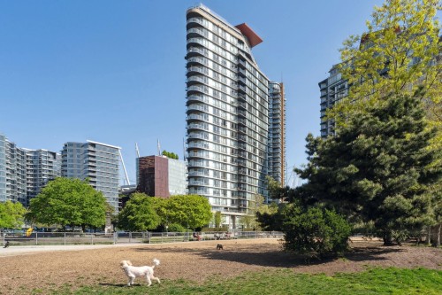 2201-918 Cooperage Way, Vancouver, BC - Outdoor With Facade
