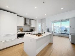 33xx-6699 Dunblane Avenue Burnaby, BC V5H 0J8