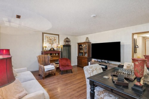 875 Porteau Place, North Vancouver, BC - Indoor Photo Showing Living Room