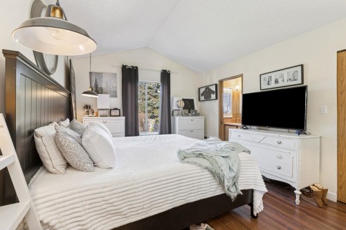 875 Porteau Place, North Vancouver, BC - Indoor Photo Showing Bedroom