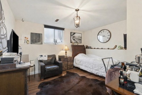 875 Porteau Place, North Vancouver, BC - Indoor Photo Showing Bedroom