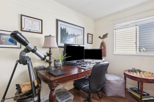 875 Porteau Place, North Vancouver, BC - Indoor Photo Showing Office