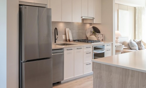 133-3630 Harper Road, Coquitlam, BC - Indoor Photo Showing Kitchen With Stainless Steel Kitchen With Double Sink With Upgraded Kitchen