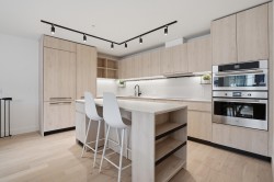 3960 Dumfries Street  Vancouver, BC V5N 0J1