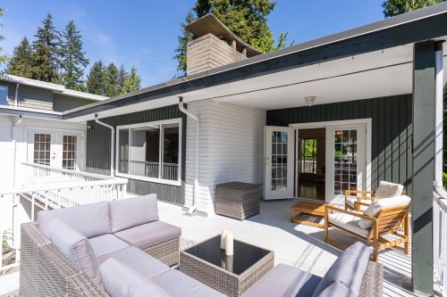 646 Windsor Road E, North Vancouver, BC - Outdoor With Deck Patio Veranda With Exterior