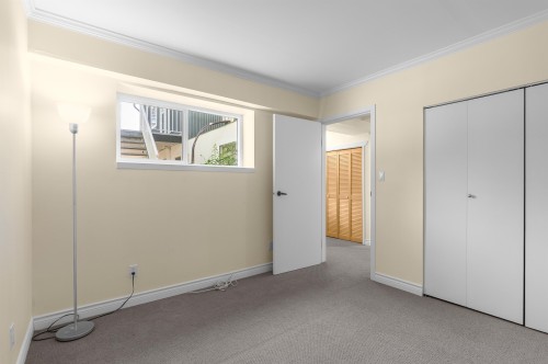 646 Windsor Road E, North Vancouver, BC - Indoor Photo Showing Other Room