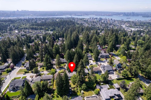 646 Windsor Road E, North Vancouver, BC - Outdoor With View