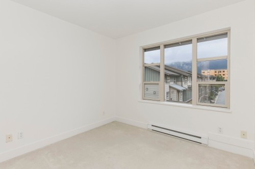 1176 Wingtip Place, Squamish, BC - Indoor Photo Showing Other Room
