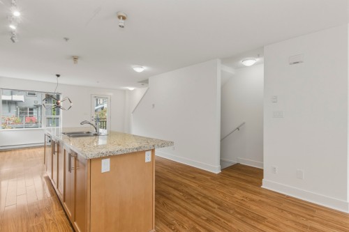 1176 Wingtip Place, Squamish, BC - Indoor Photo Showing Kitchen With Double Sink