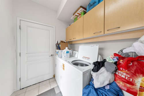 10522 Shepherd Drive, Richmond, BC - Indoor Photo Showing Laundry Room