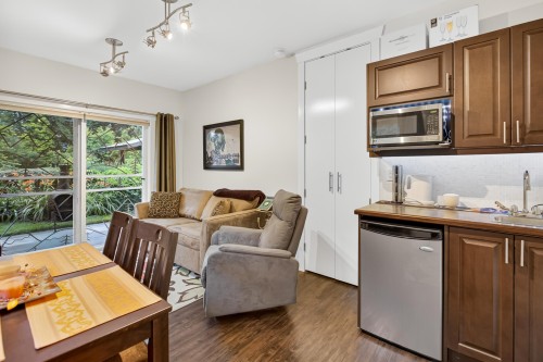 21662 River Road, Maple Ridge, BC - Indoor