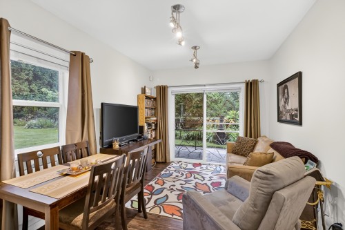 21662 River Road, Maple Ridge, BC - Indoor