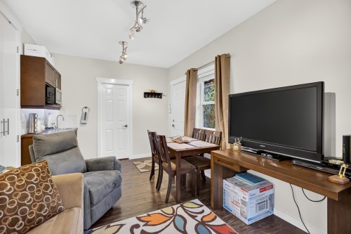 21662 River Road, Maple Ridge, BC - Indoor