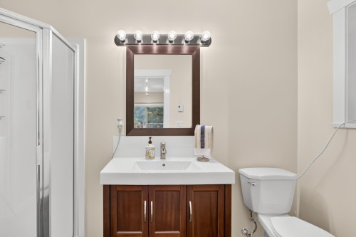 21662 River Road, Maple Ridge, BC - Indoor Photo Showing Bathroom
