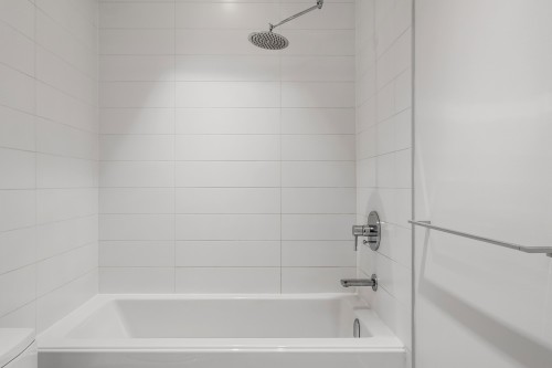134 1St Avenue E, Vancouver, BC - Indoor Photo Showing Bathroom