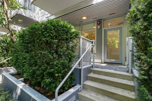 134 1St Avenue E, Vancouver, BC - Outdoor With Deck Patio Veranda With Exterior