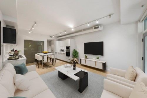 134 1St Avenue E, Vancouver, BC - Indoor Photo Showing Living Room