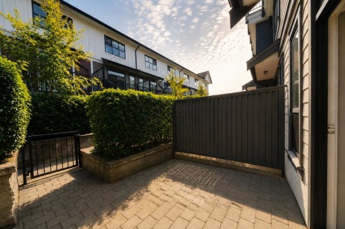 16-7039 Macpherson Avenue, Burnaby, BC - Outdoor With Exterior