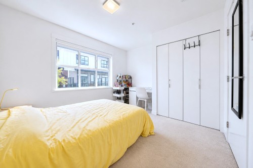 16-7039 Macpherson Avenue, Burnaby, BC - Indoor Photo Showing Bedroom