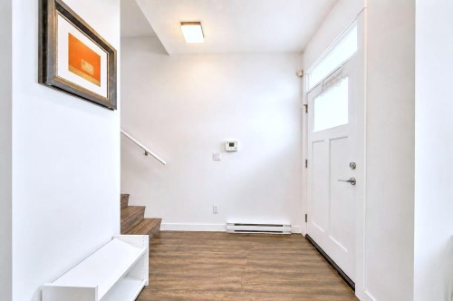 16-7039 Macpherson Avenue, Burnaby, BC - Indoor Photo Showing Other Room